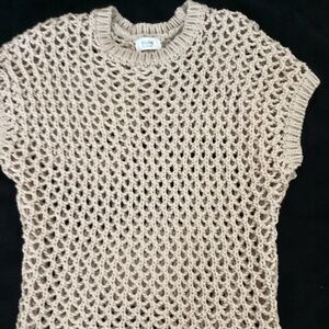 Chunky knit S/M camel knitted cap-sleeve top by BLU IVY.